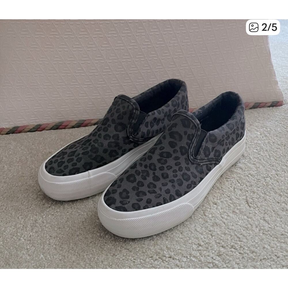 Restricted Black and Gray Cheetah Print Platform Slip On Sneakers Women's Sz 7